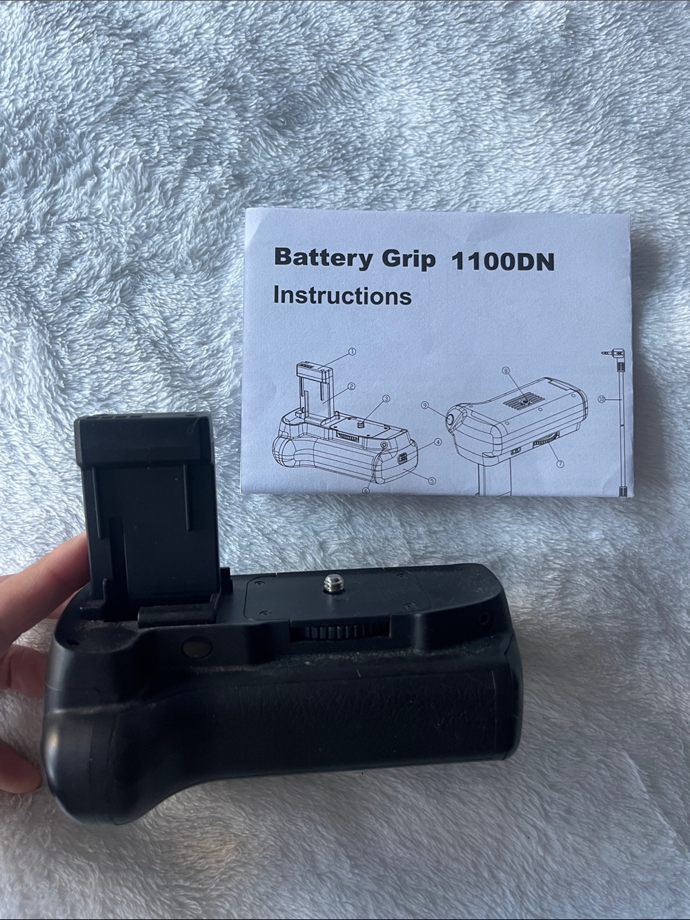 Universal 1100DN Battery Grip - Black